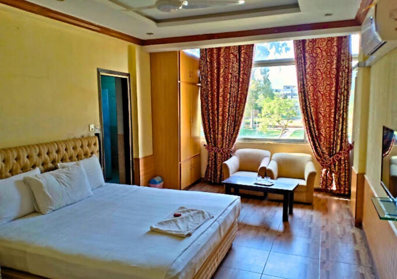 New Islamabad Hotel Екстериор снимка